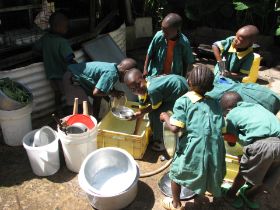 Ngong dish washing Preparationhouse (3).JPG