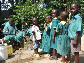 Ngong dish washing Preparationhouse.JPG