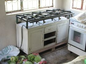 Ngong kitchen Preparationhouse  (10).JPG